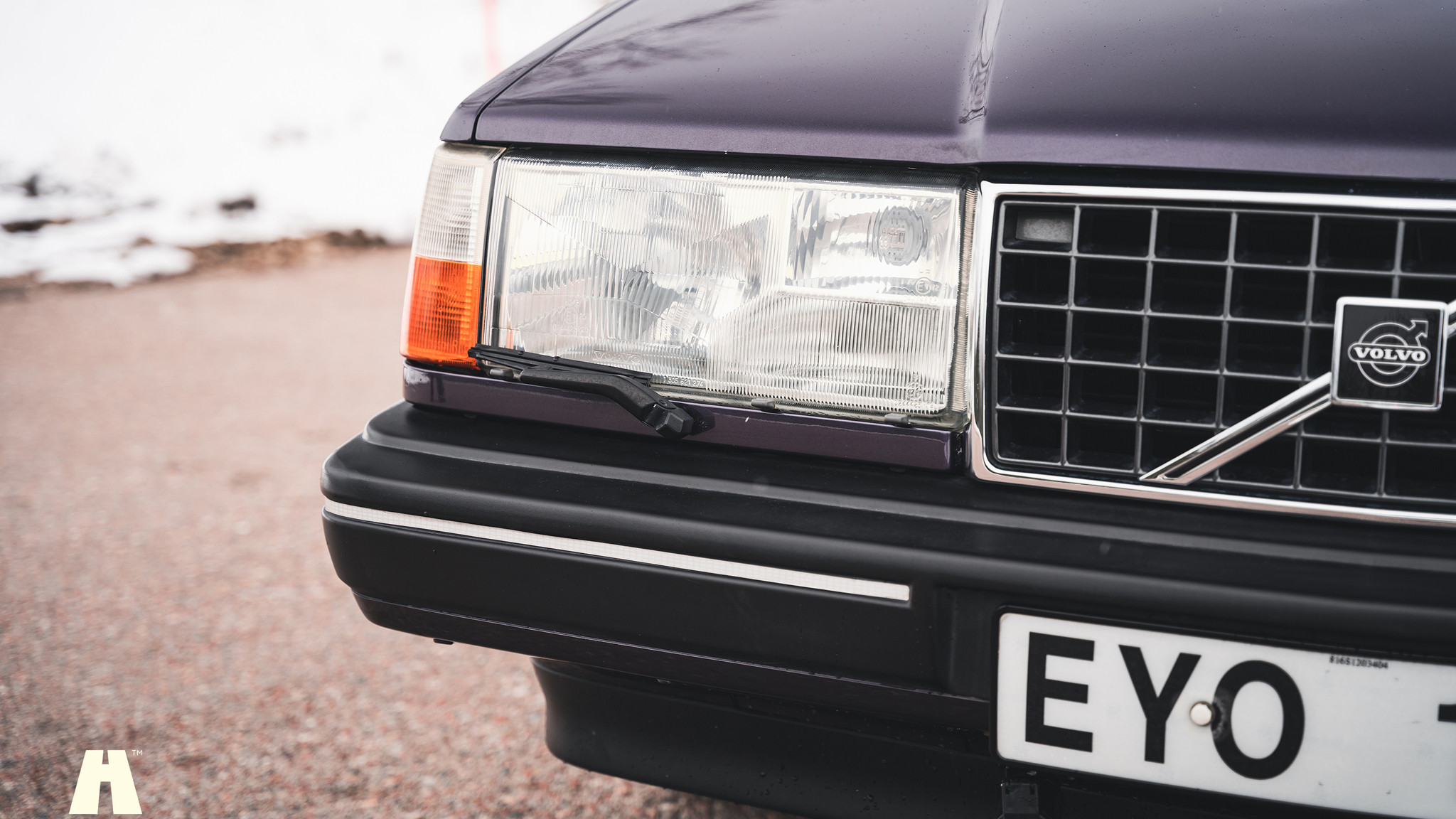 Exterior image of 1995 Volvo 940 SE