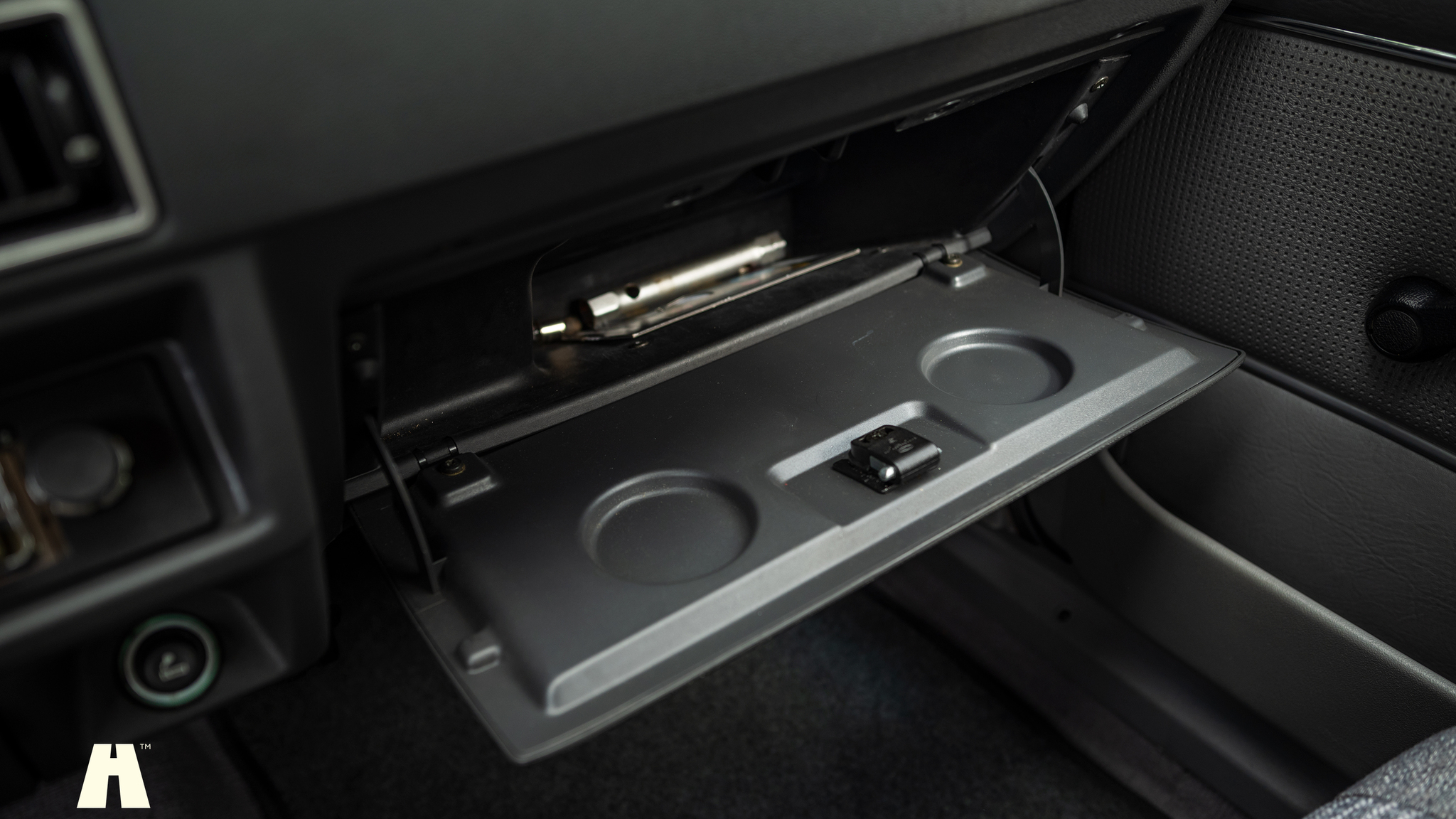 Interior image of 1986 Ford Escort 1.6 Hatchback 3-door  (49)