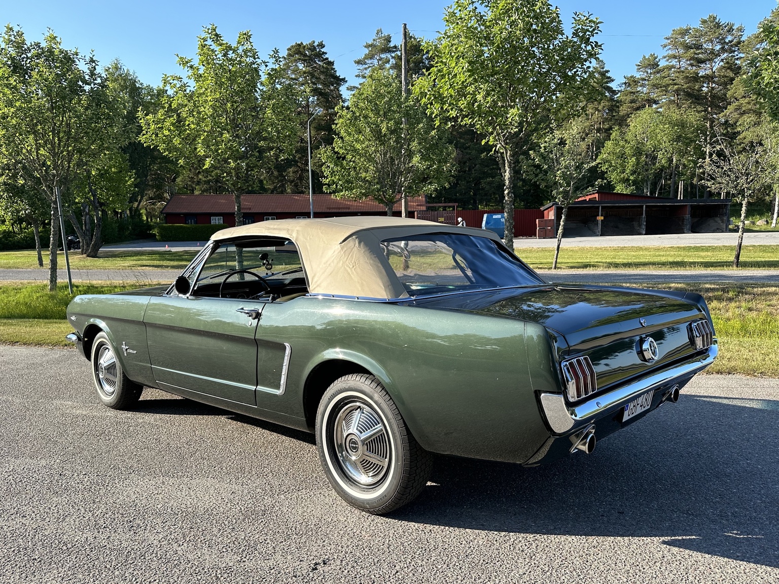 Exteriörbild på 1965 Ford Mustang 289 Cabriolet