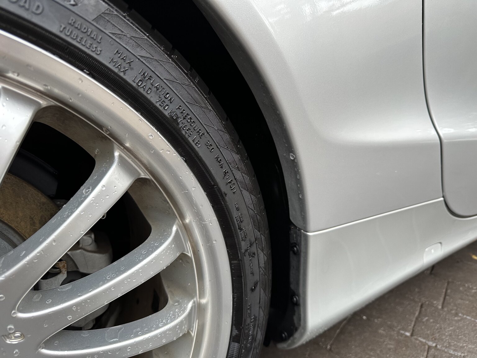 Exteriörbild på 2005 Mercedes-Benz SL 350