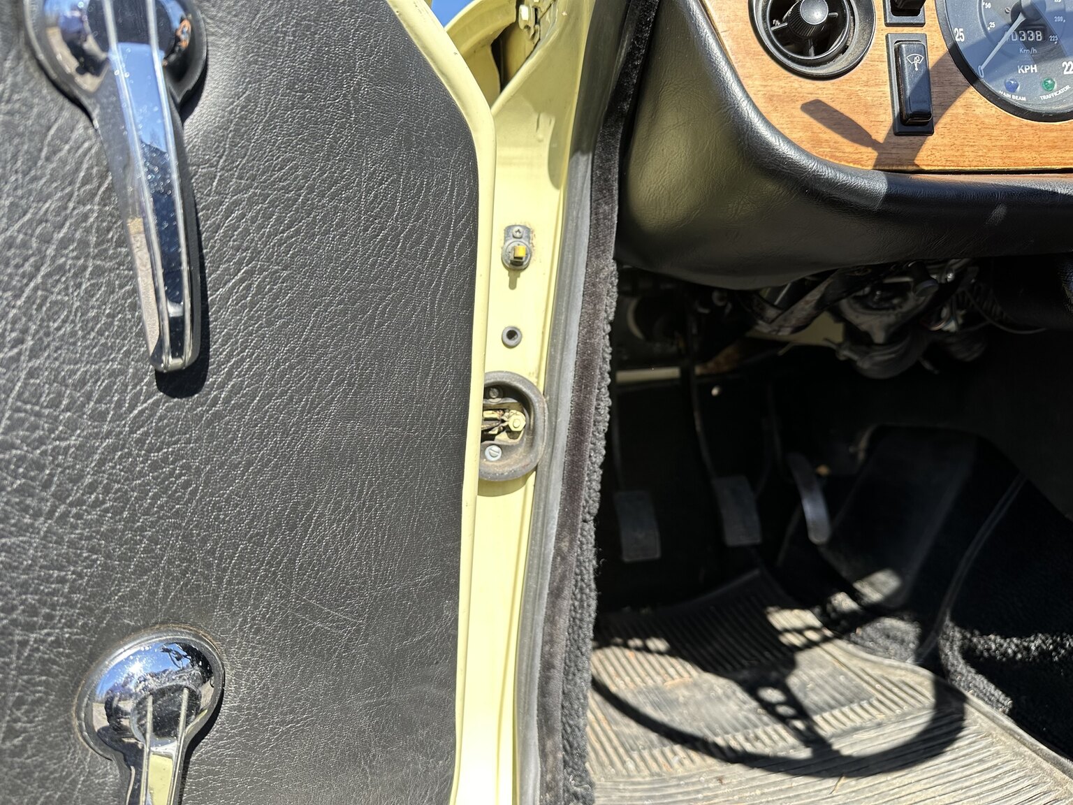 Interiörbild 1971 Triumph TR6