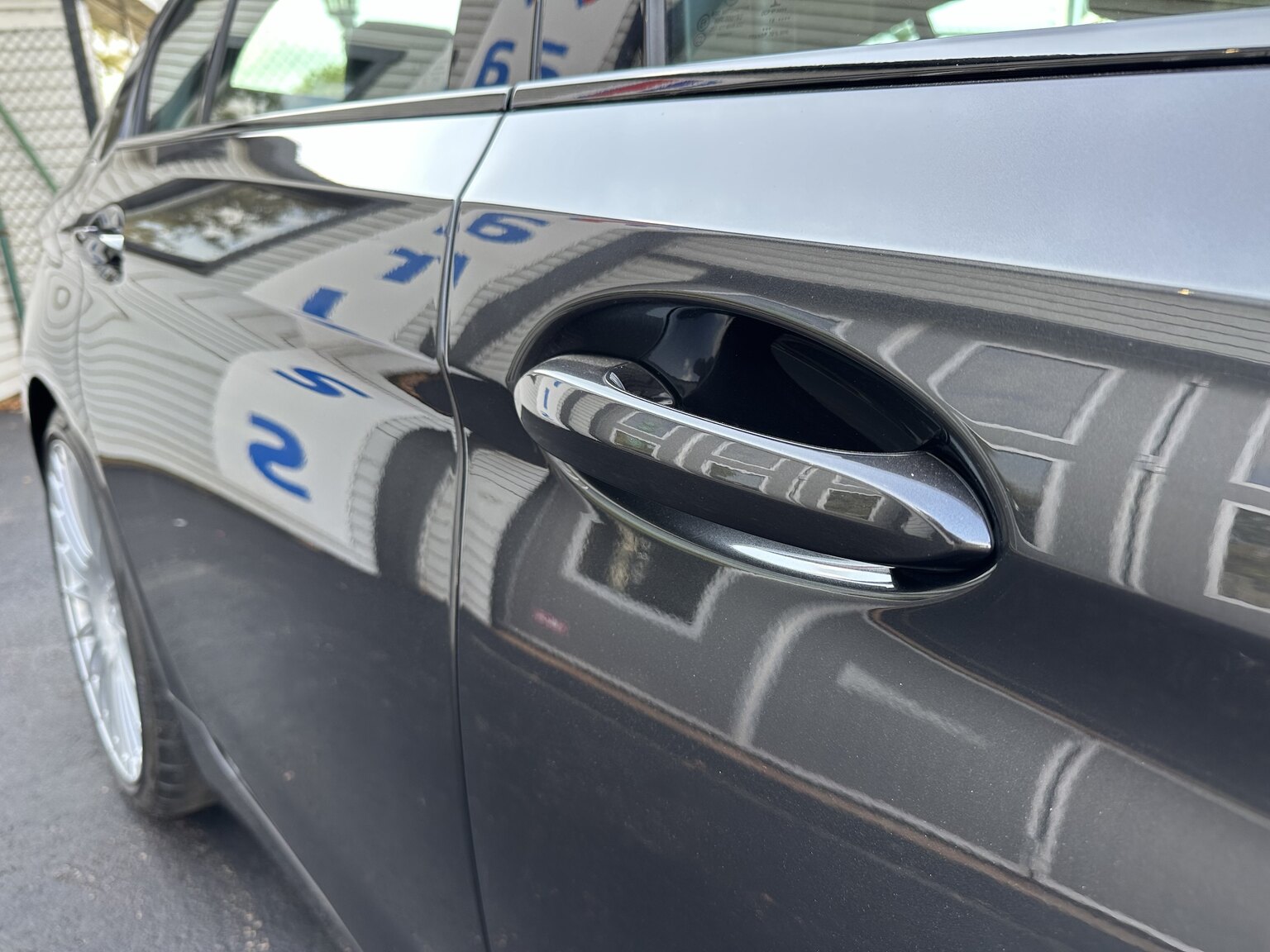 Exterior image of 2019 ALPINA B5 S Bi-Turbo Sedan ALLRAD