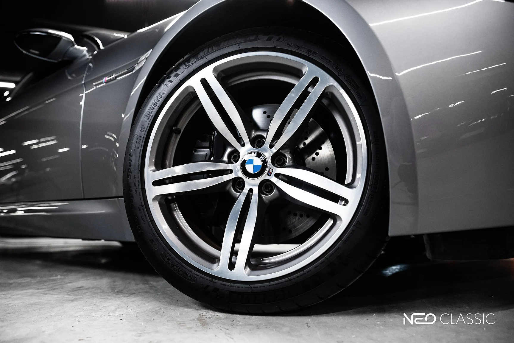 Exteriörbild på 2008 BMW M6 Coupé (7)