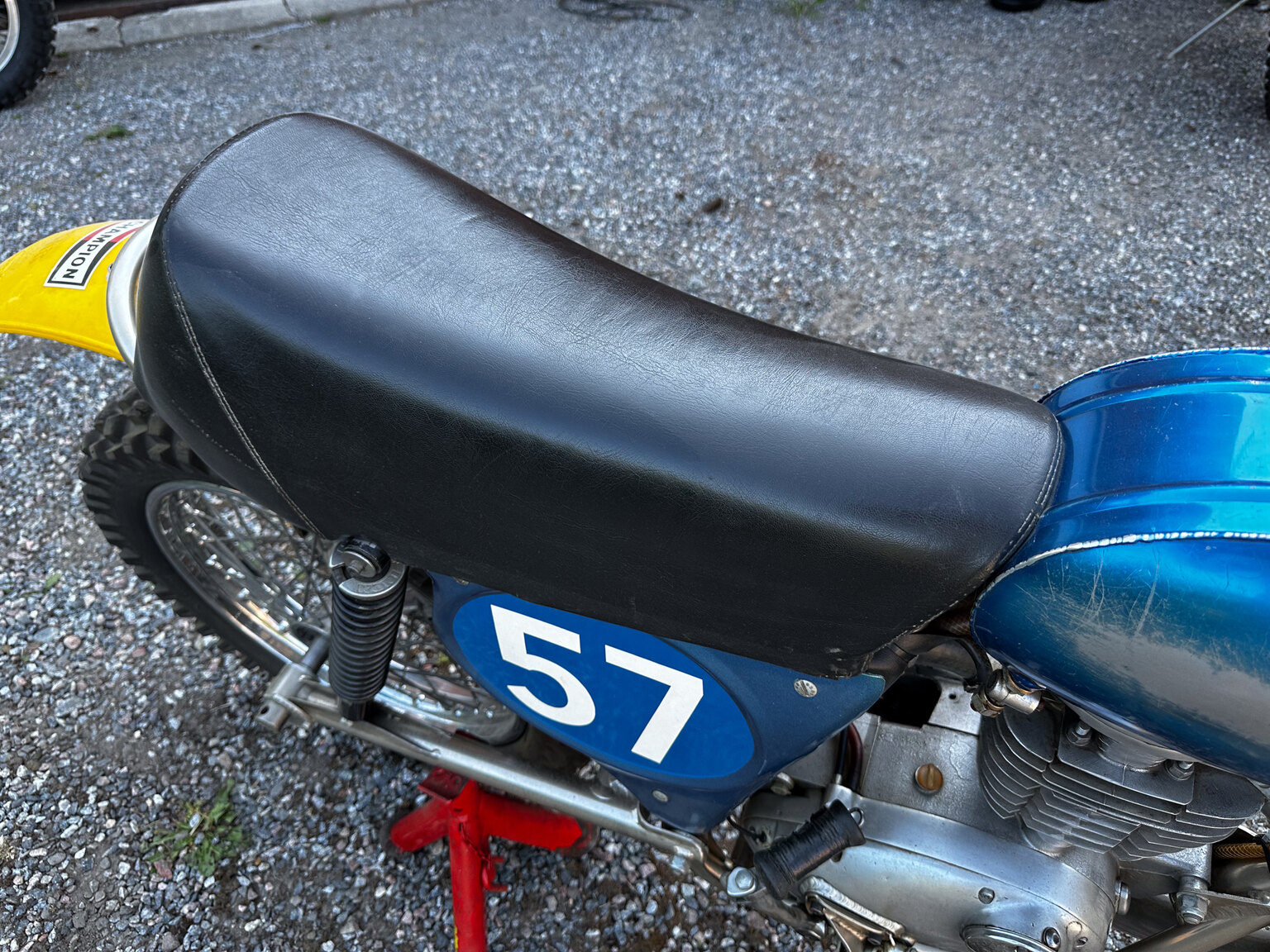 Aussenfoto 1975 BSA Cheney 500