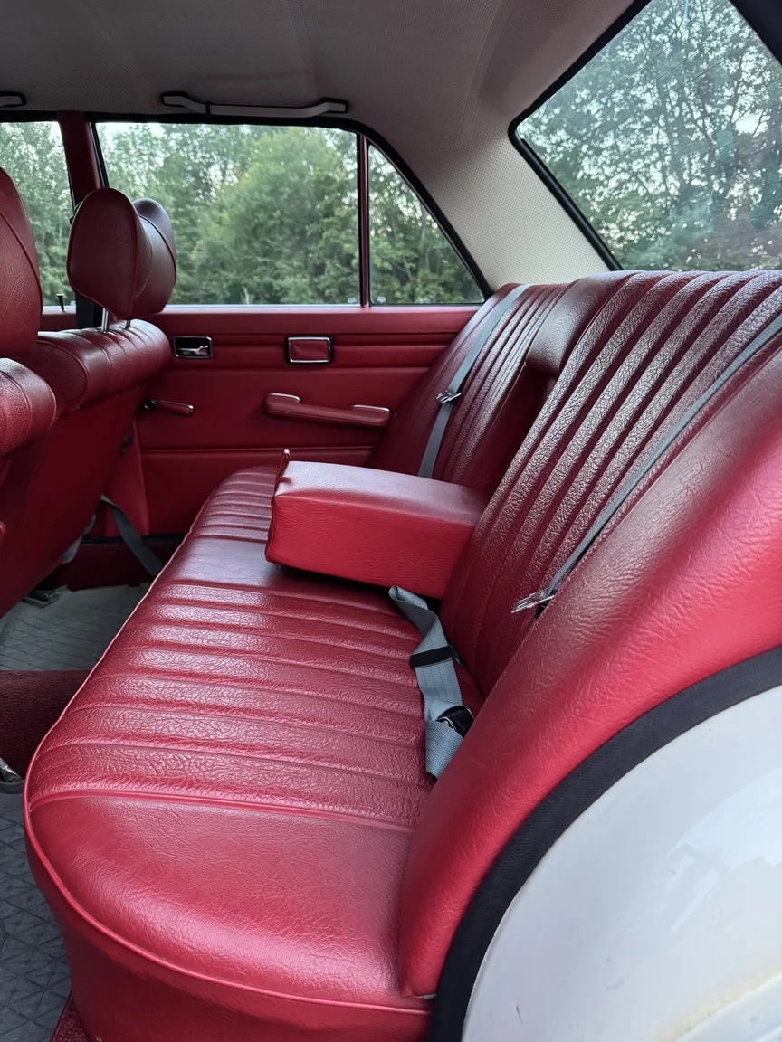 Interiörbild 1972 Mercedes-Benz 200 (34)