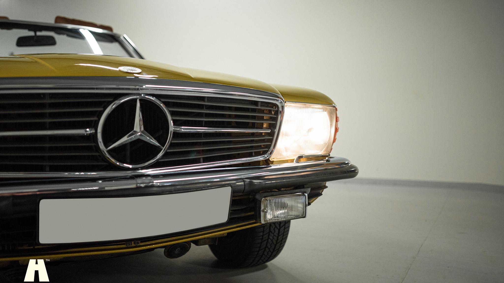 Aussenfoto 1975 Mercedes SL 350