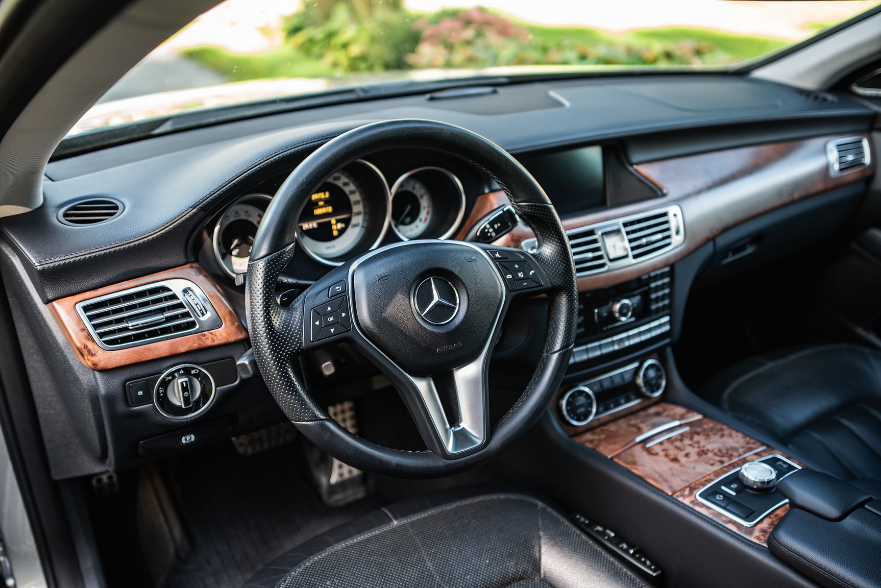 Innenraumfoto von 2011 Mercedes-Benz CLS 500