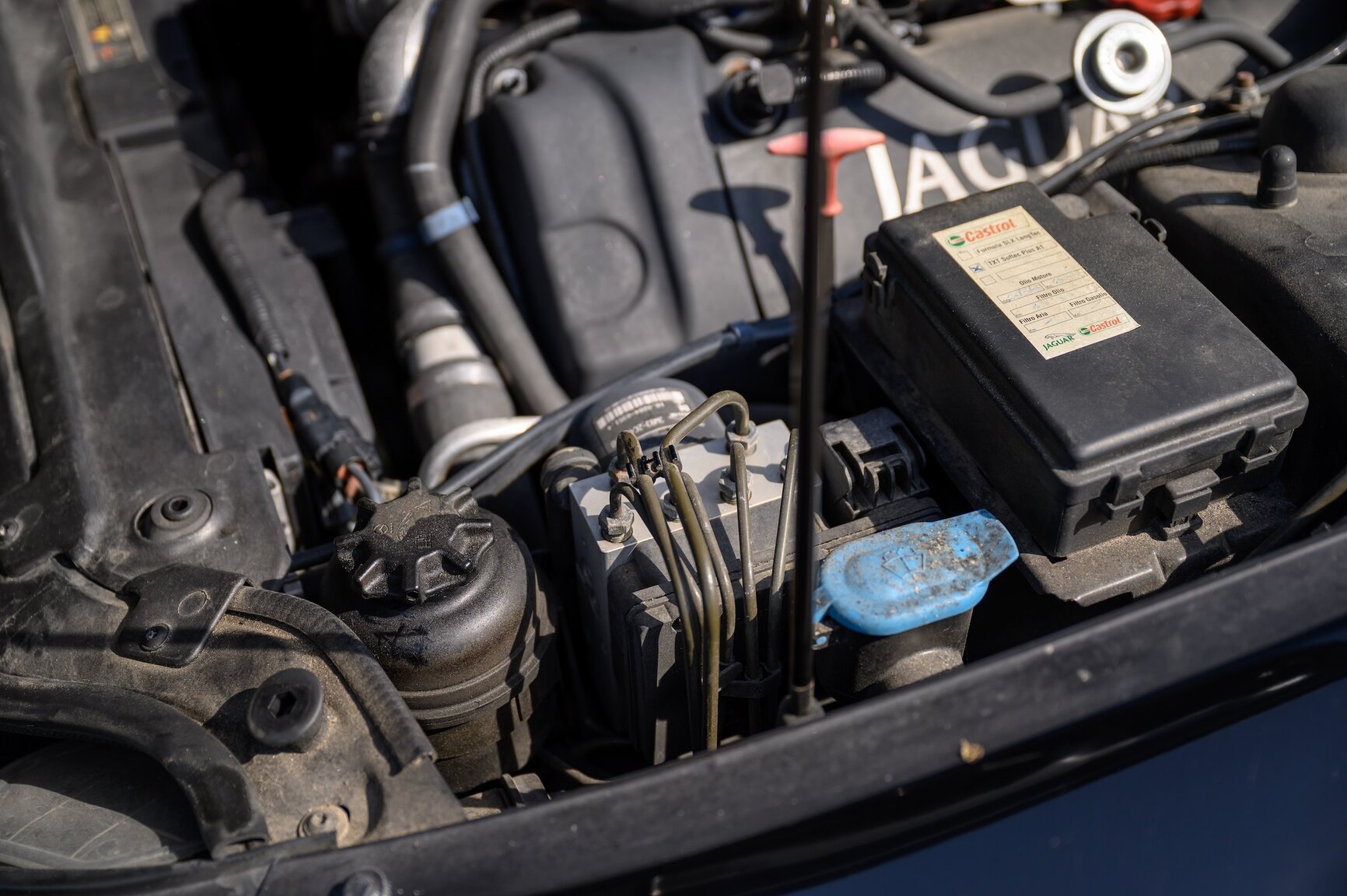 Image of 2003 Jaguar XKR mechanics