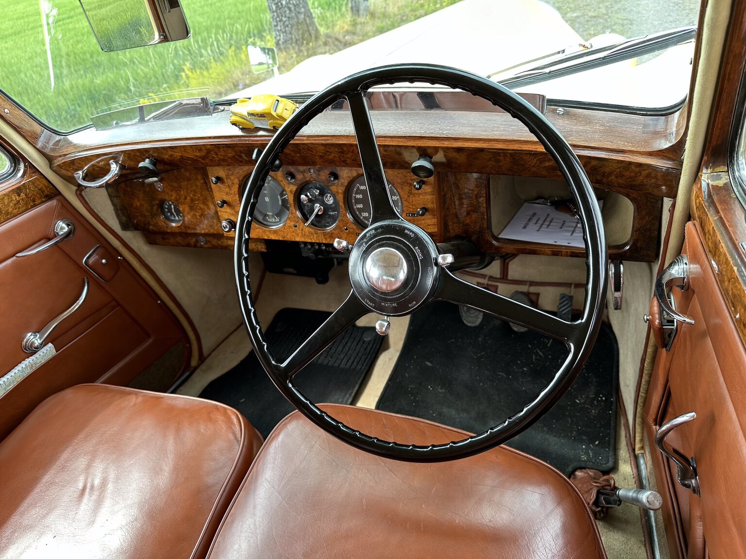 Interiörbild 1947 Bentley Mark IV Sport Saloon
