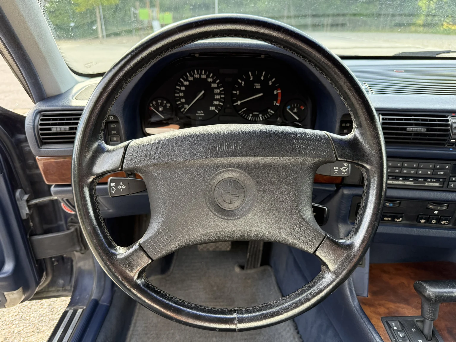 Innenraumfoto von 1990 BMW 750i (27)