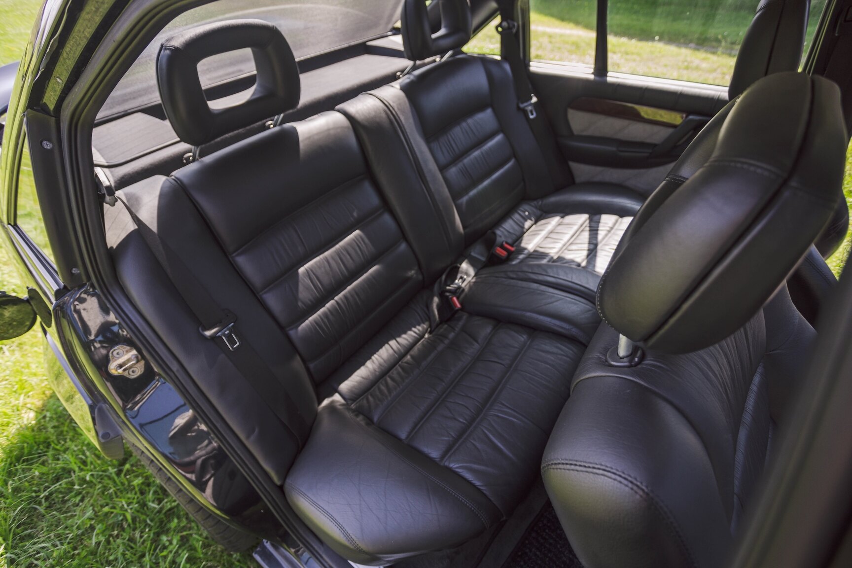 Interior image of 1991 Lotus Omega
