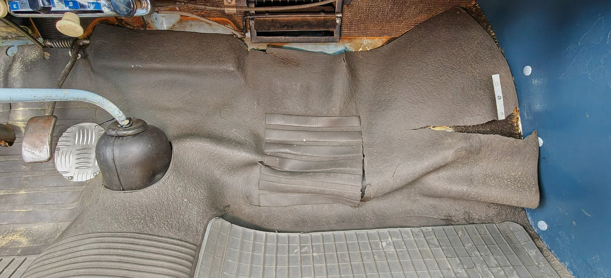 Interiörbild 1958 Ford Anglia (13)