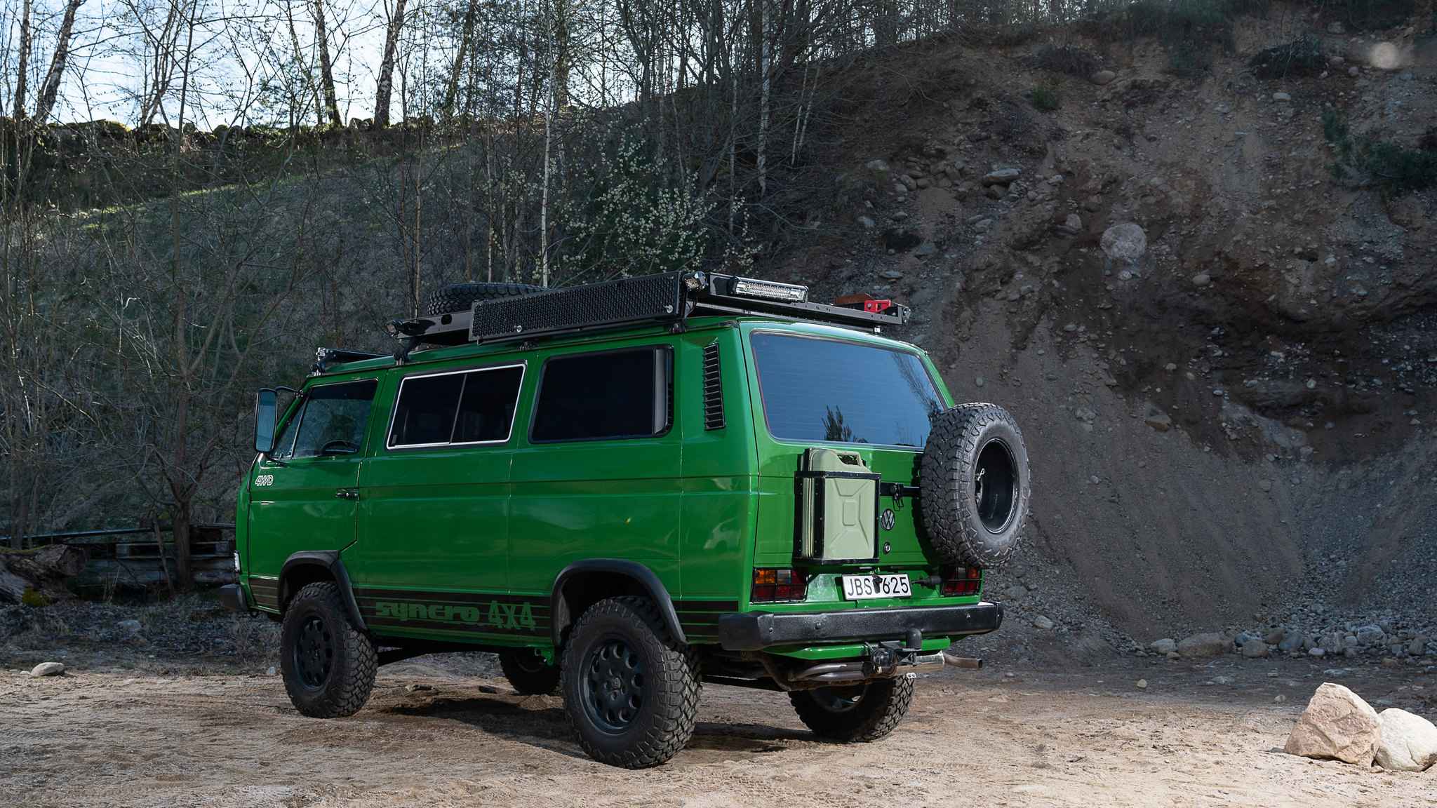 Exterior image of 1992 Volkswagen T3 Kombi Syncro 16" Westfalia