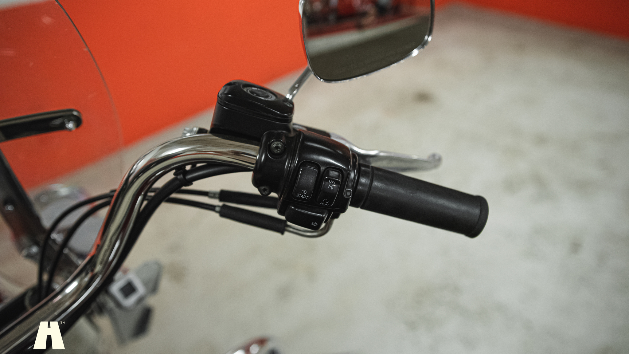 Exterior image of 2002 Harley-Davidson Heritage Softail Classic