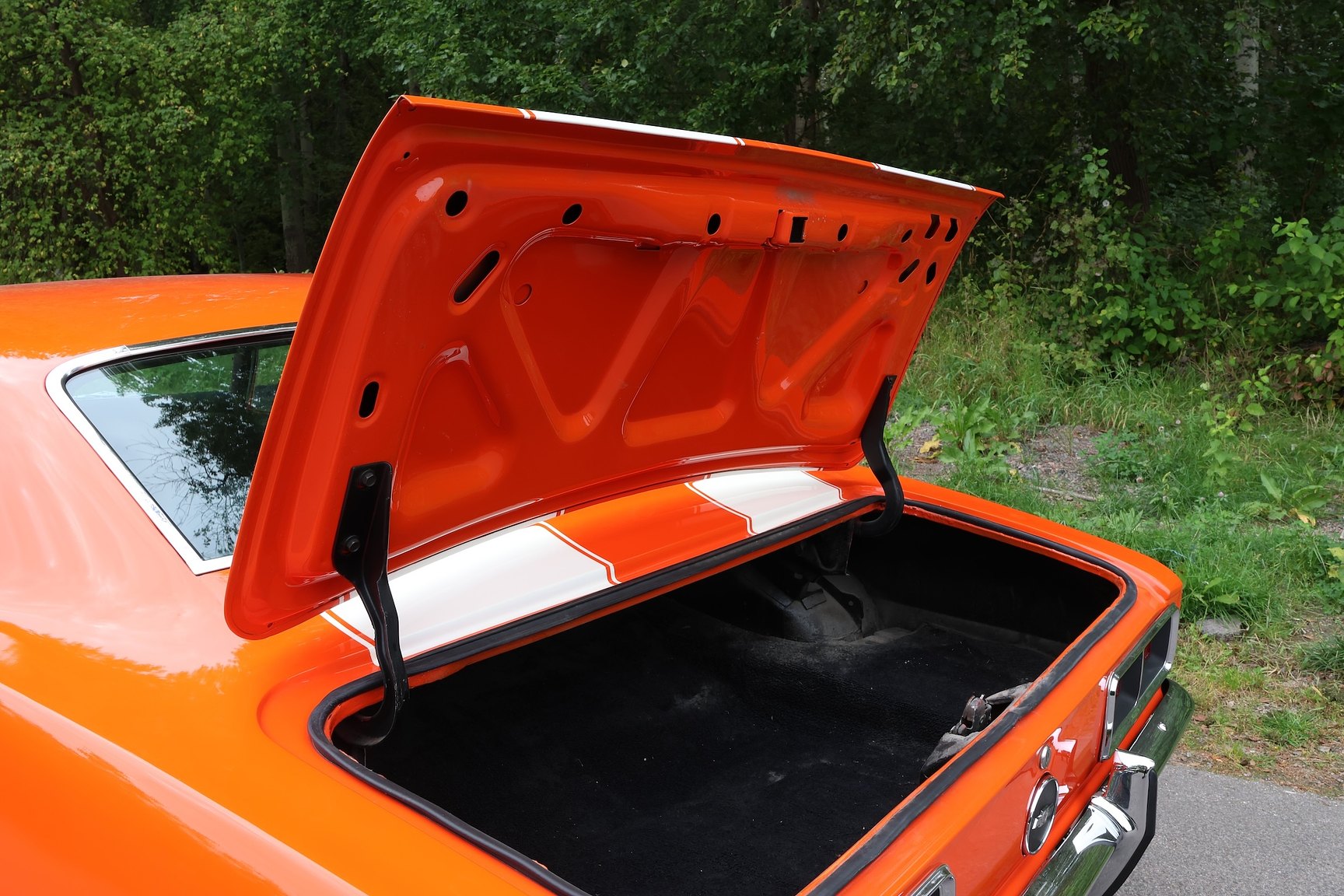 Interior image of 1968 Chevrolet Camaro Pro Touring (49)