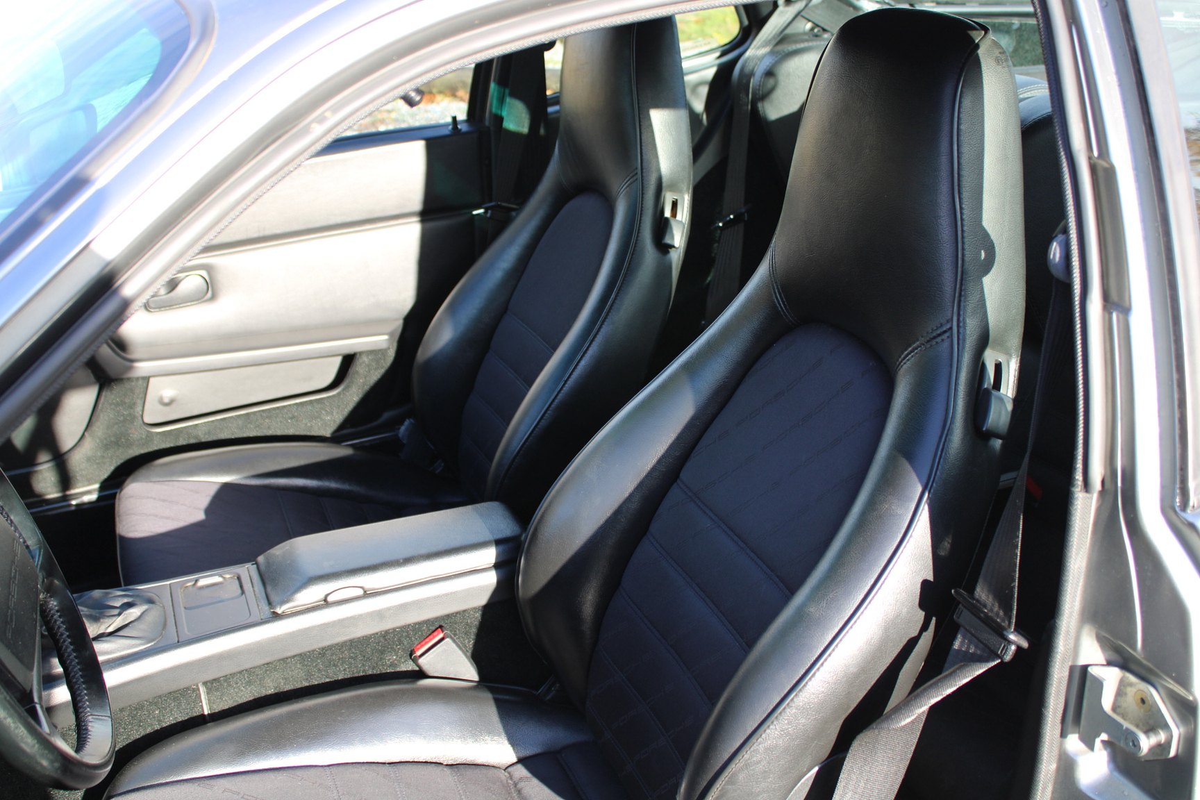 Innenraumfoto von 1991 PORSCHE 944 S2