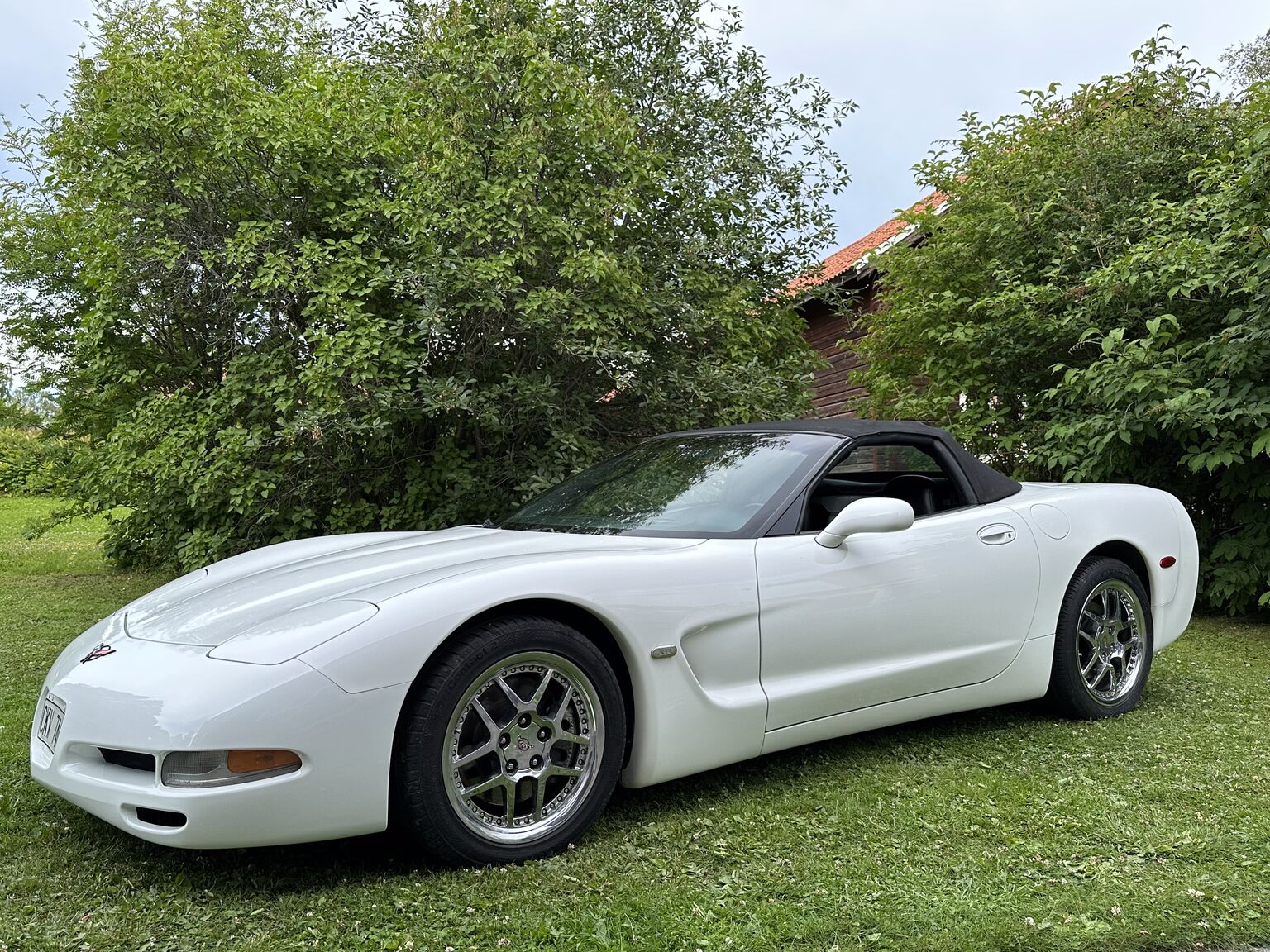 Exterior image of 1999 Corvette C5 Convertible
