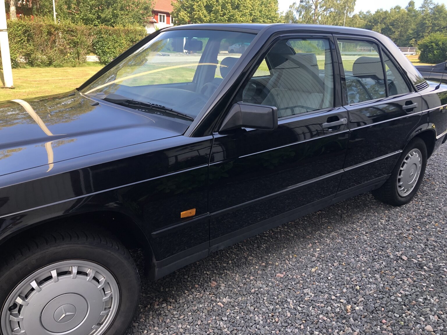 Exteriörbild på 1986 Mercedes-Benz 190E
