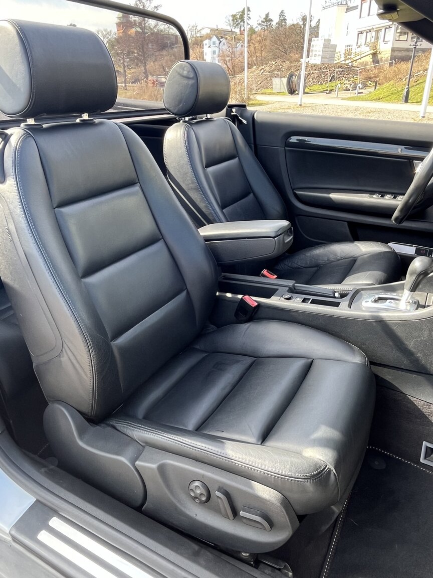 Interiörbild 2003 Audi A4 Cabriolet 3.0