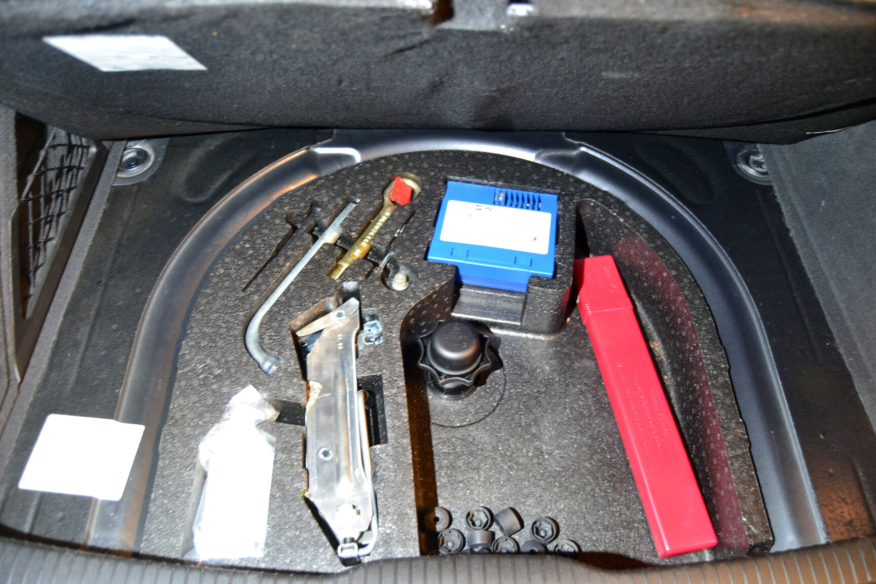 Interiörbild 2003 Volkswagen Golf R32 MK4 (13)