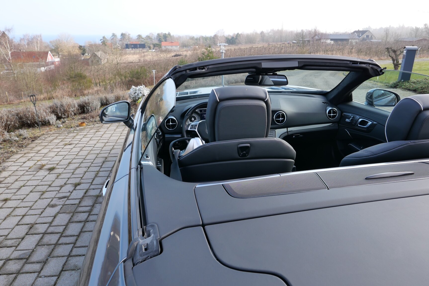 Interior image of 2014 Mercedes-Benz SL500