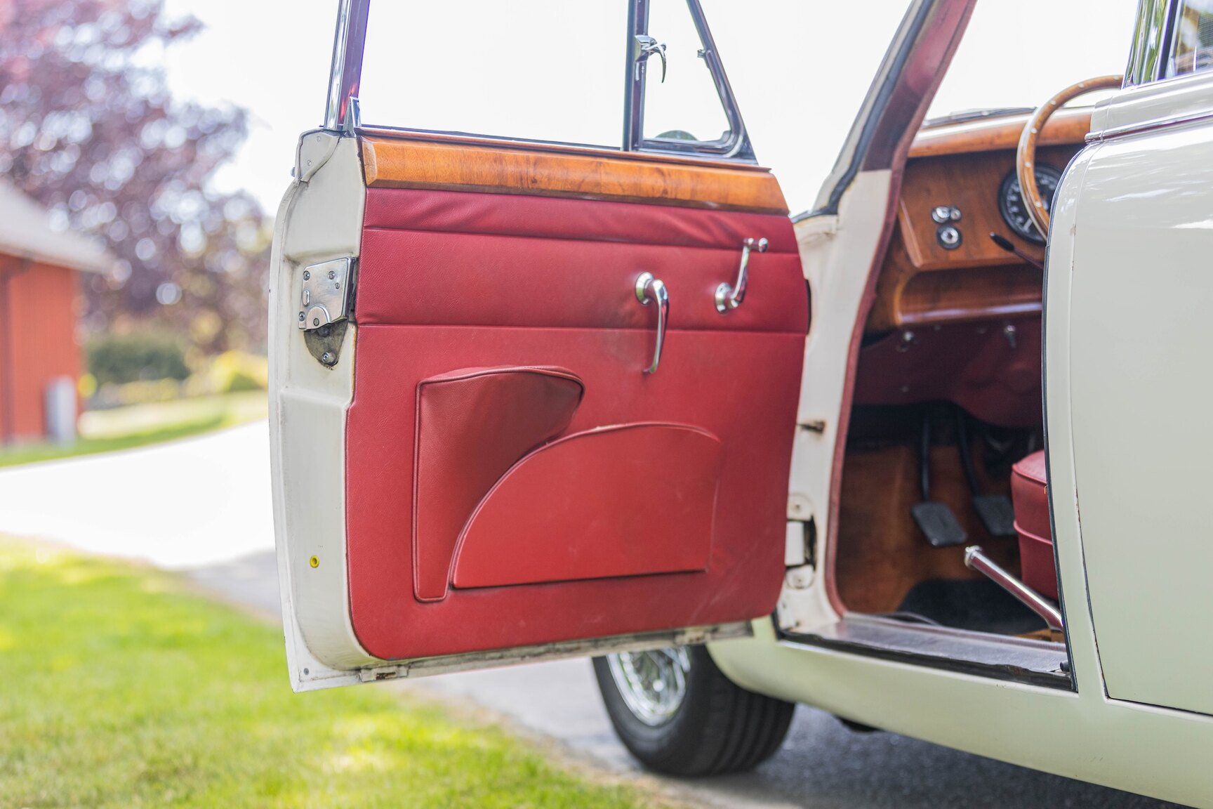 Interior image of 1968 Jaguar 340 XK Mark II