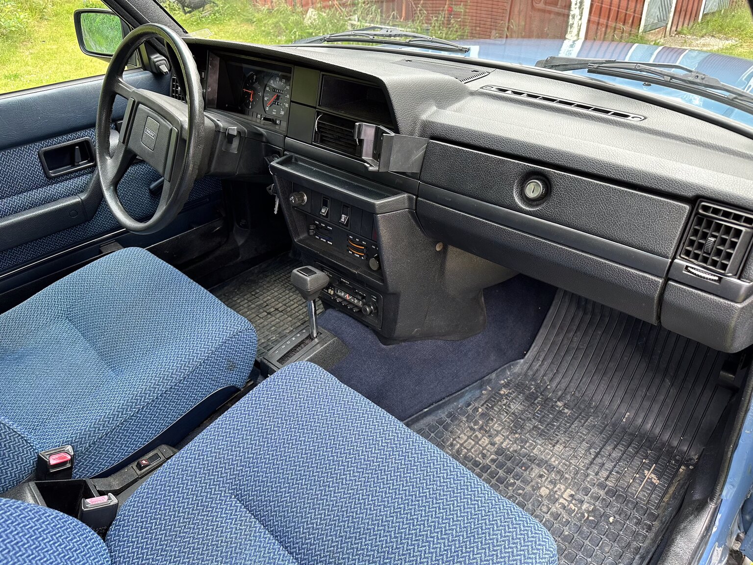 Interiörbild 1986 Volvo 244