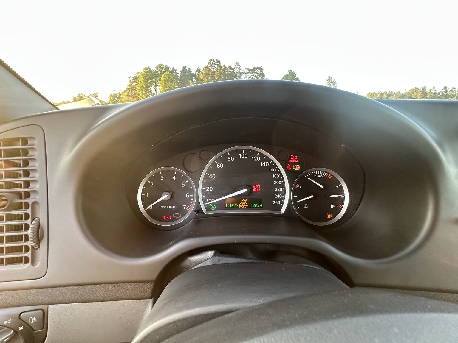 Interior image of 2004 SAAB 9.3 Aero Convertible 2.0T