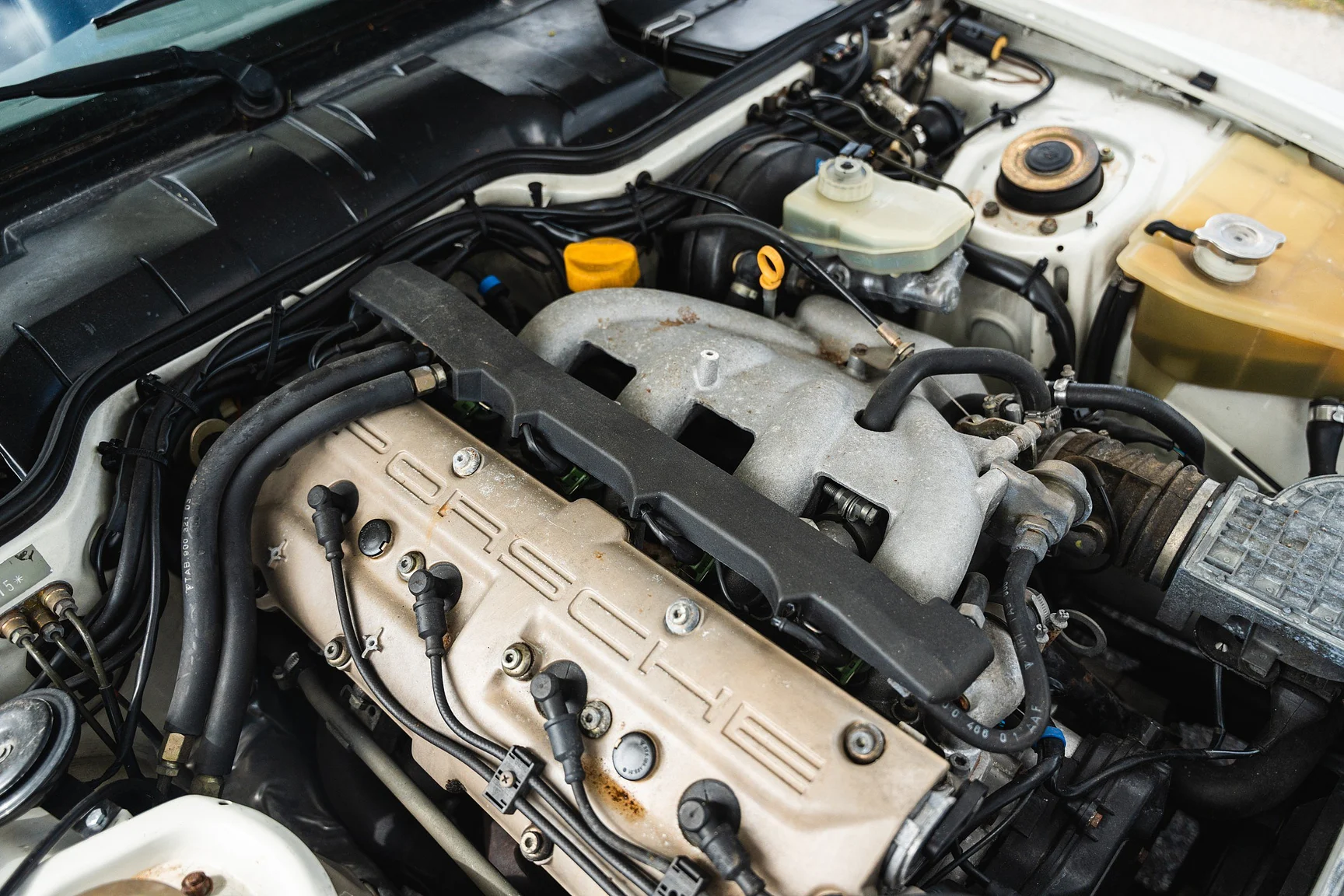 Image of 1990 Porsche 944 S2 Cabriolet  (8) mechanics