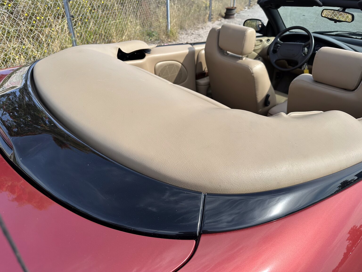 Exteriörbild på 1996 Chrysler Stratus Cabriolet