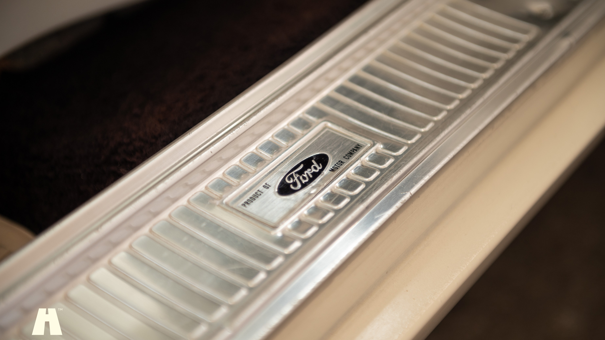 Interior image of 1964 Ford Thunderbird 6.4 HT (70)