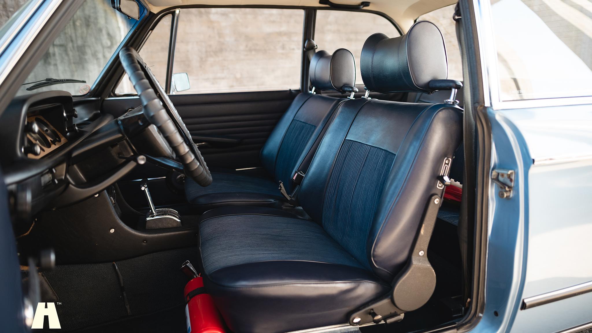 Innenraumfoto von 1974 BMW 2002
