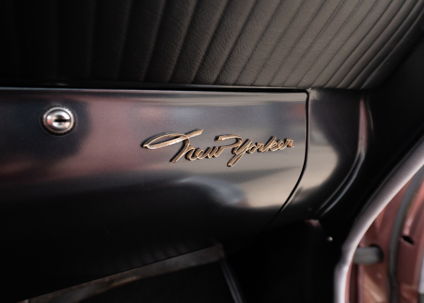 Innenraumfoto von 1961 Chrysler New Yorker Sedan (25)