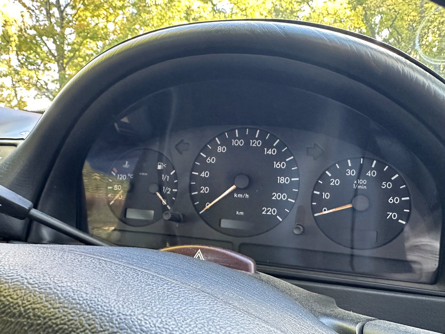Interior image of 2001 Mercedes-Benz CL600/ML 55 AMG