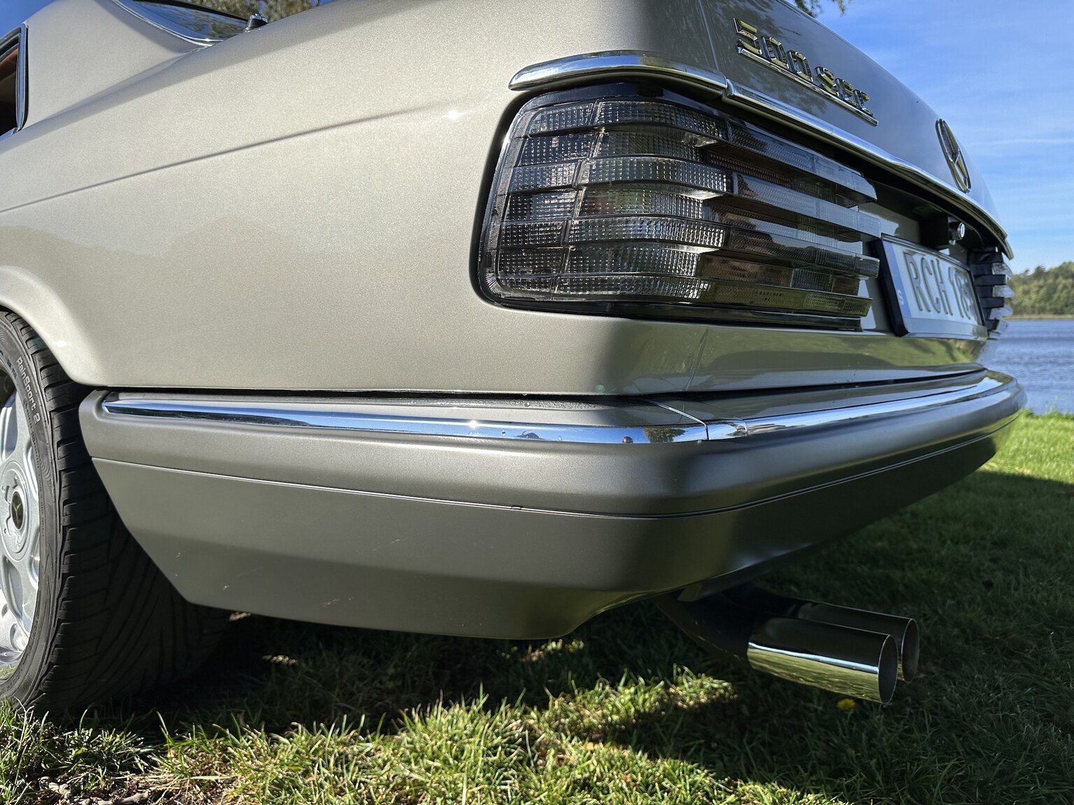 Aussenfoto 1986 Mercedes-Benz 500 SEC (46)