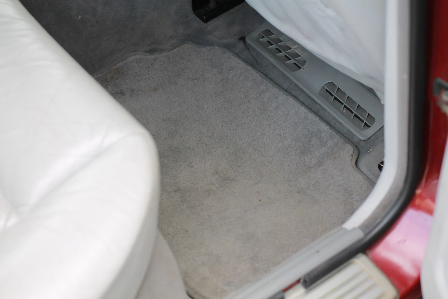 Innenraumfoto von 1993 BMW 540i Sedan (54)