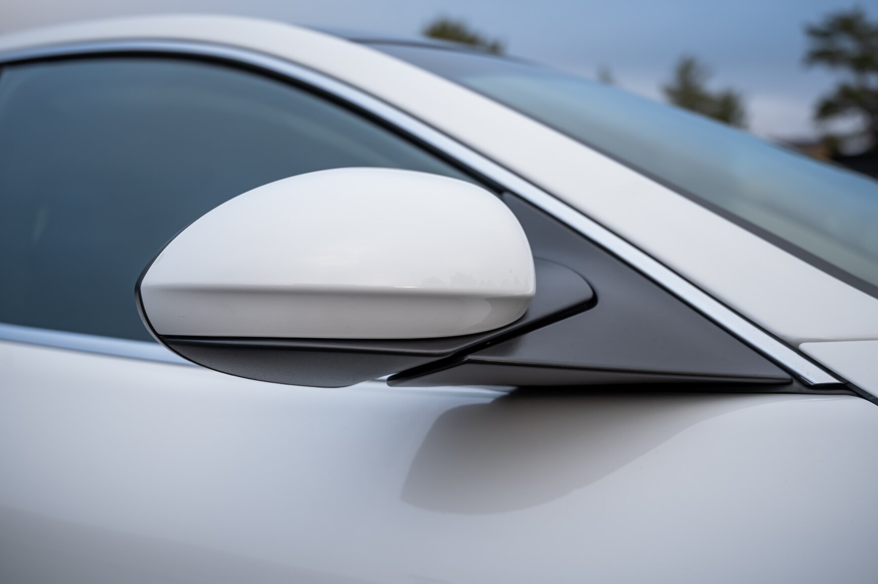 Exteriörbild på 2012 Fisker Karma ES