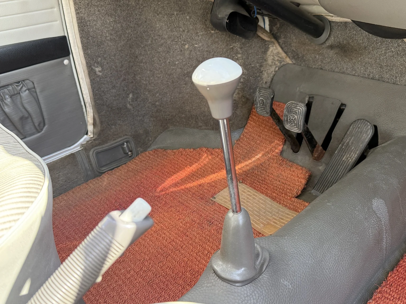 Innenraumfoto von 1965 Volkswagen 1500 Limousine 311 Notchback (69)