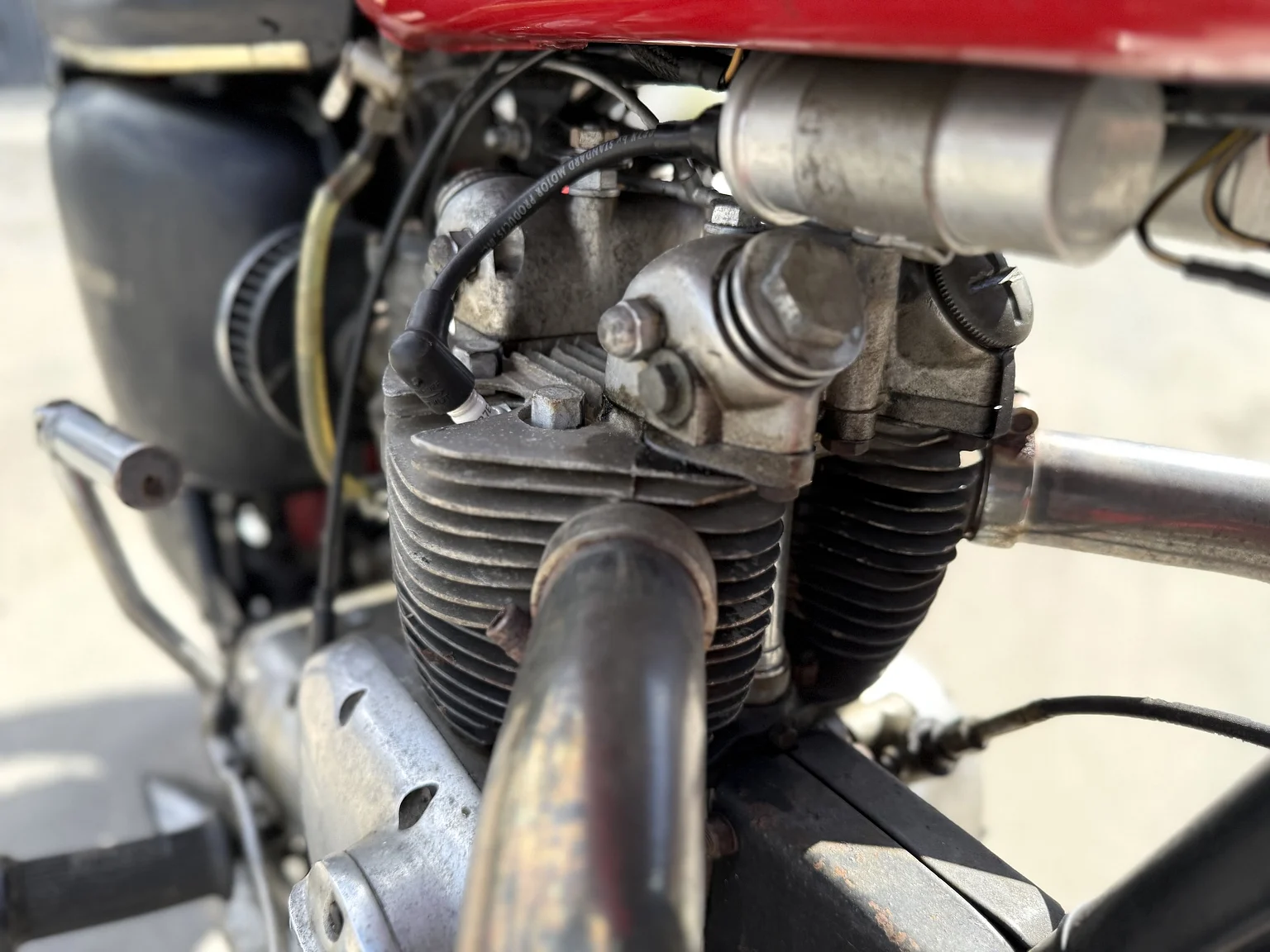 Image of 1971 Triumph Daytona 500 mechanics (2)
