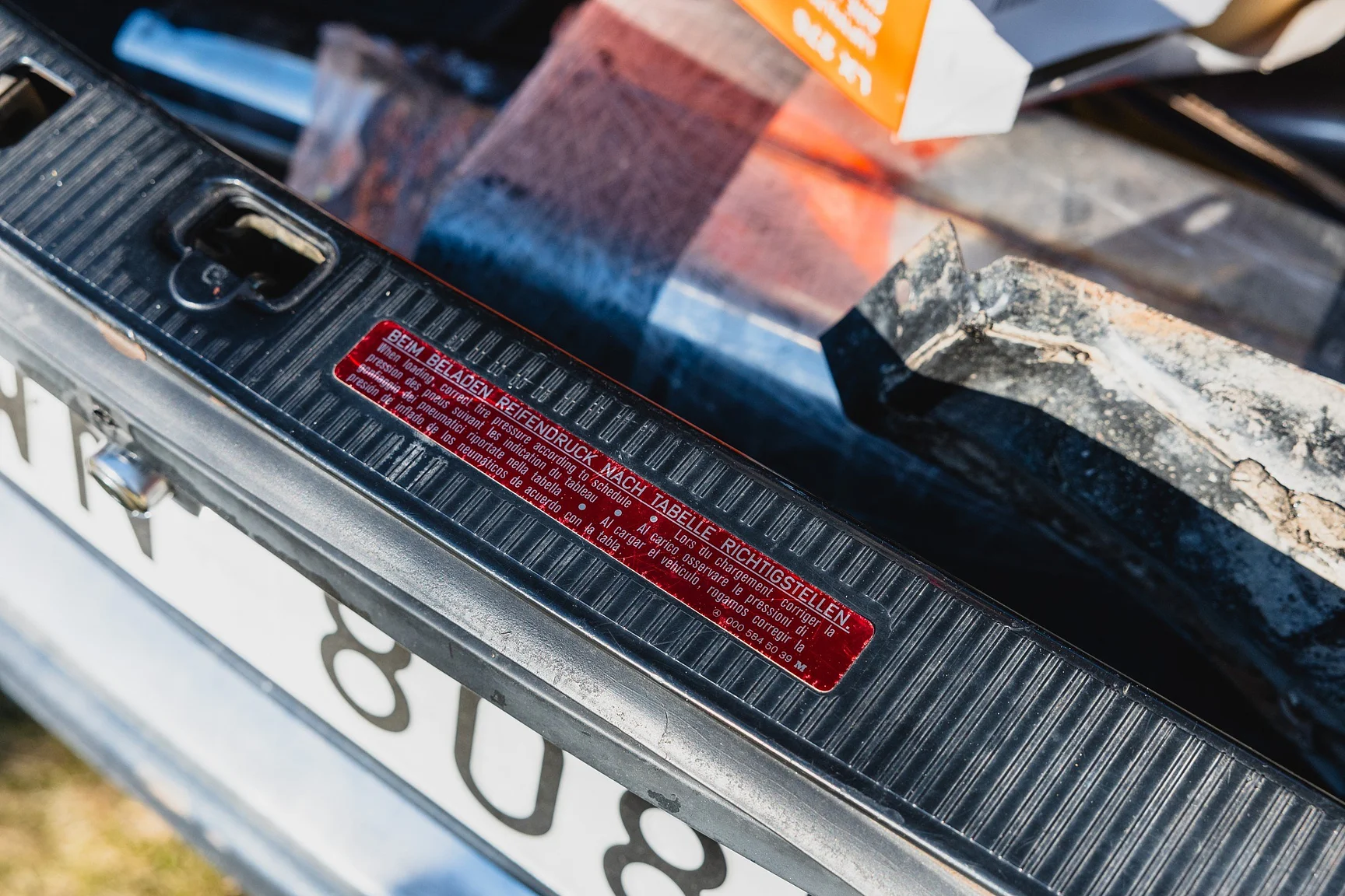 Innenraumfoto von 1986 Mercedes-Benz 560 SEC  (46)