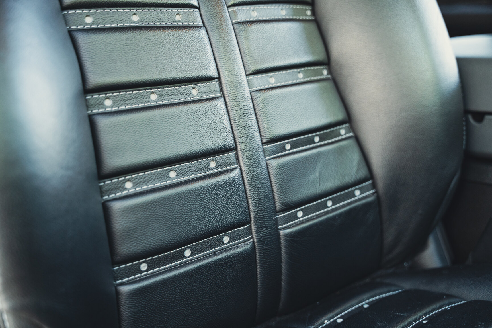 Interiörbild 2017 Dodge Ram 1500 AEV (9)