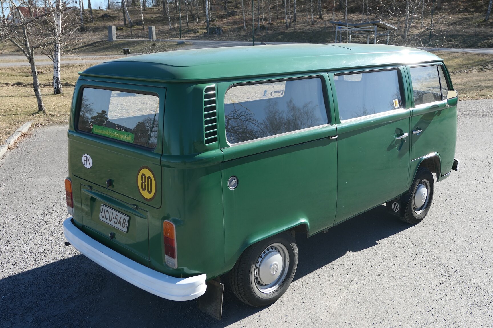 Exteriörbild på 1975 Volkswagen Transporter 1600 Minibuss