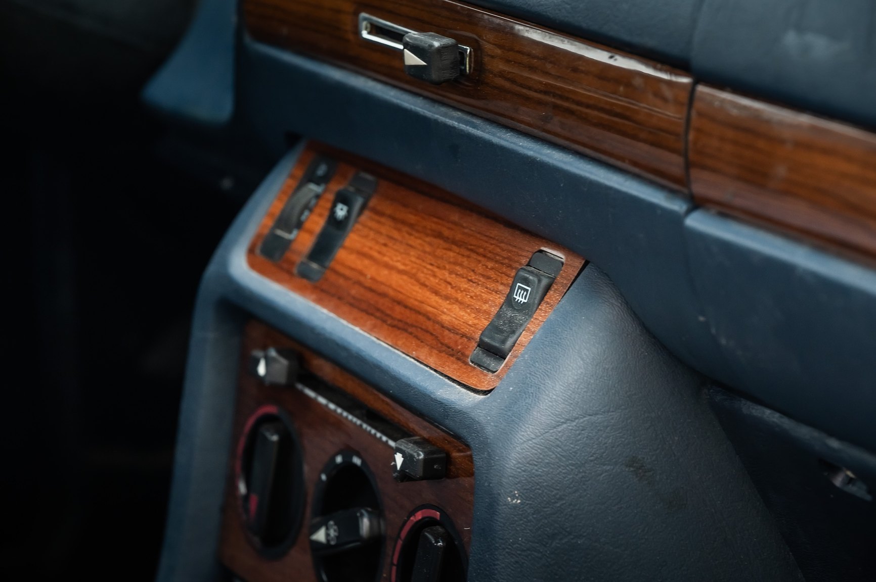 Interiörbild 1985 Mercedes-Benz 200 Automatic