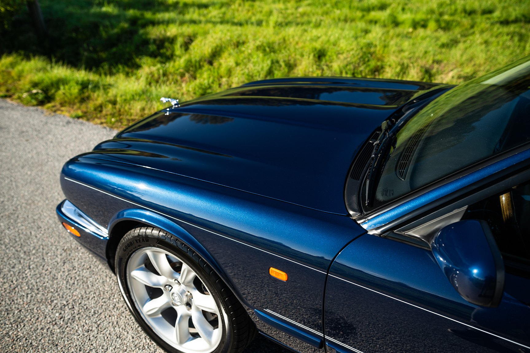Exterior image of 2001 Jaguar XJR