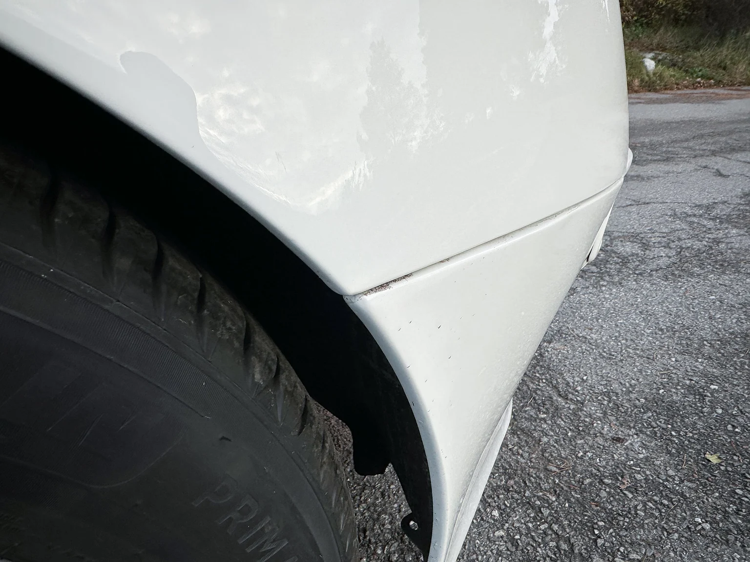 Exterior image of 1986 Porsche 944R (64)