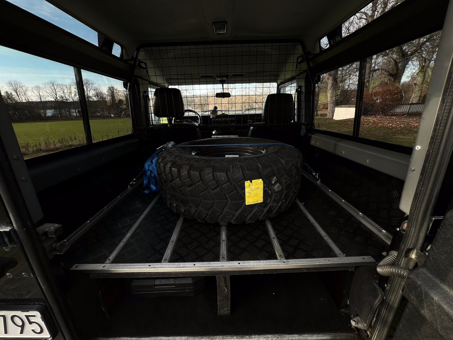 Innenraumfoto von 2002 Land Rover Defender 90 2.5 Td5