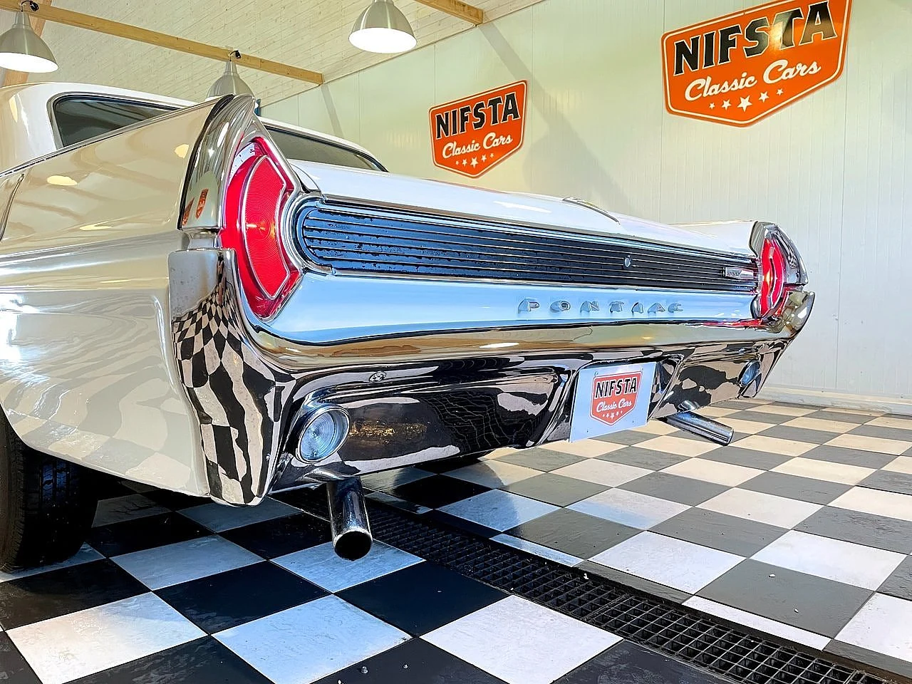 Bild von 1962 Pontiac Grand Prix (12)