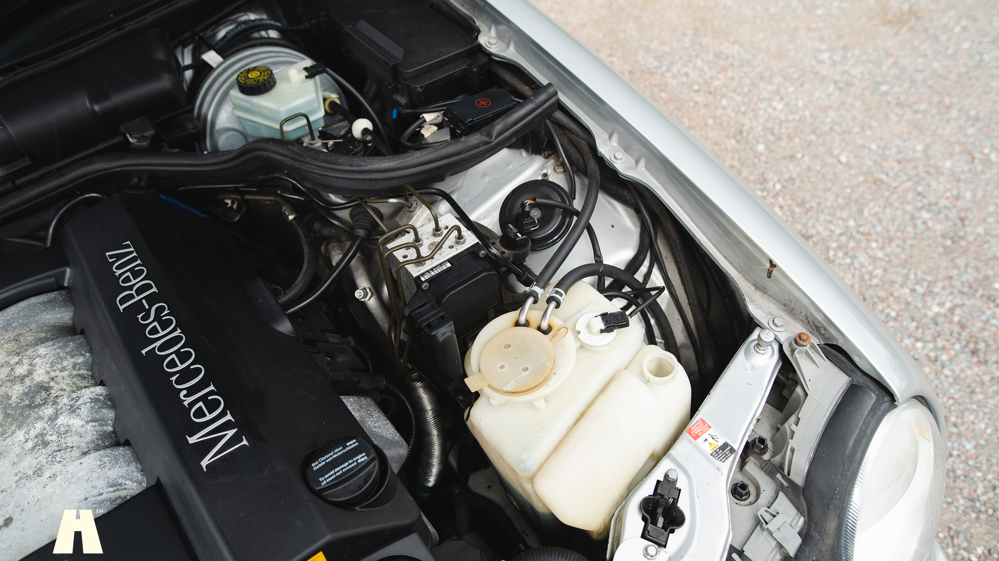 Image of 2000 Mercedes E430 mechanics