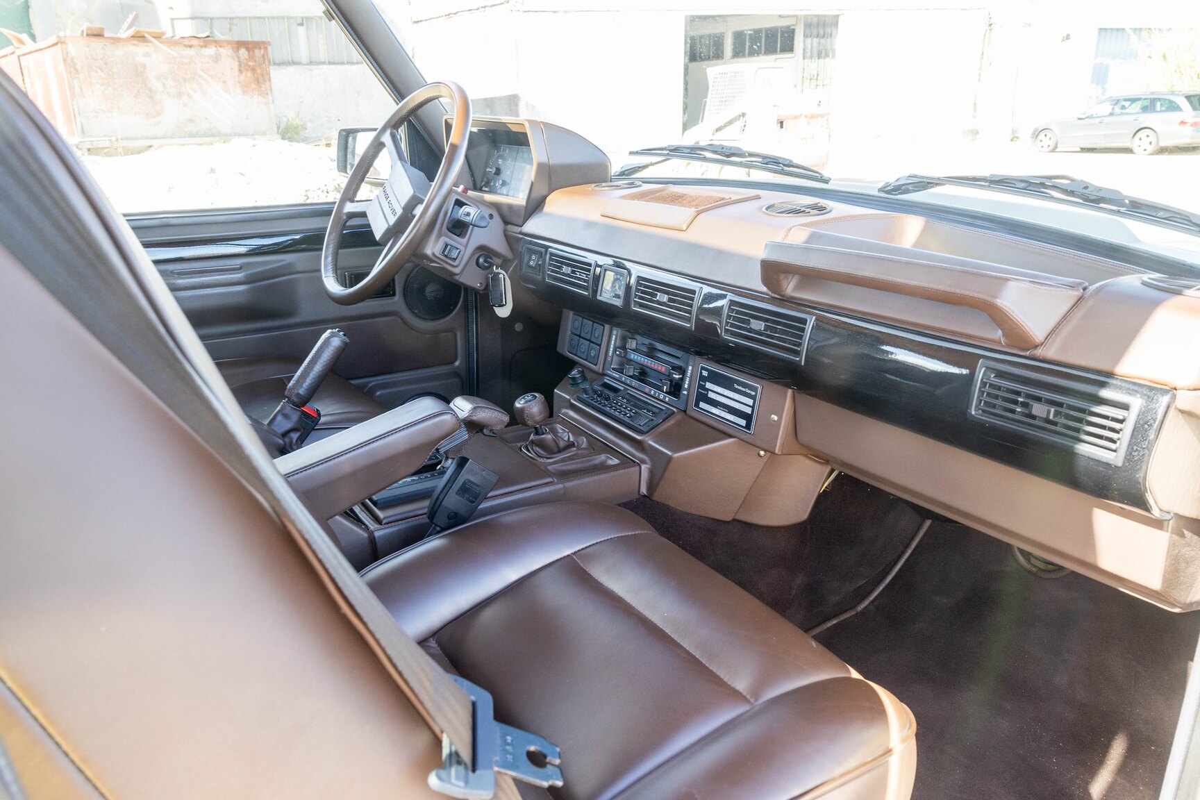 Innenraumfoto von 1991 Range Rover Restomod
