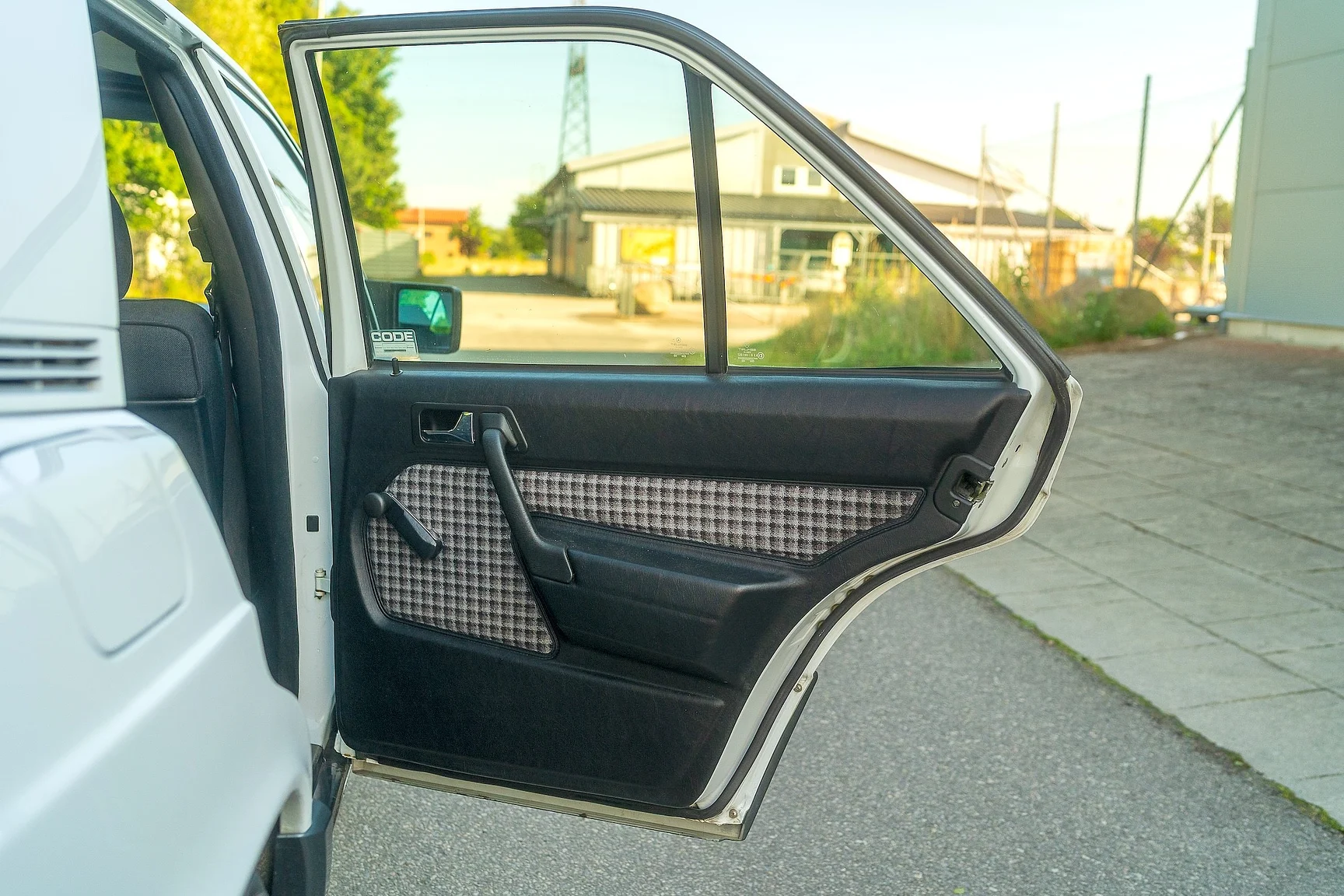 Innenraumfoto von 1992 Mercedes-Benz 190 E 1.8 - NO RESERVE (20)